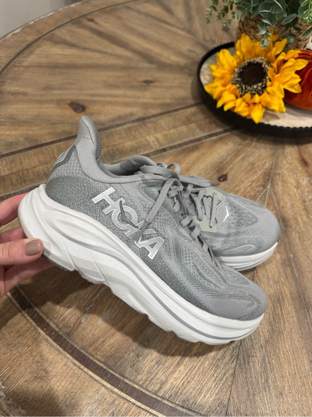Hoka Women's Clifton 10